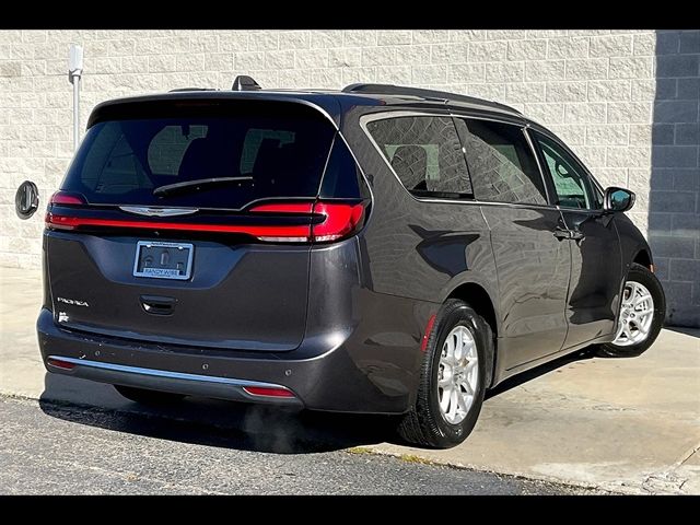 2022 Chrysler Pacifica Touring-L