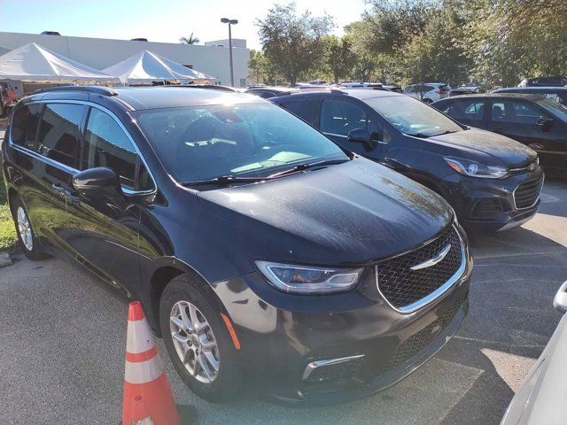 2022 Chrysler Pacifica Touring-L