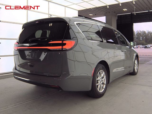 2022 Chrysler Pacifica Touring-L