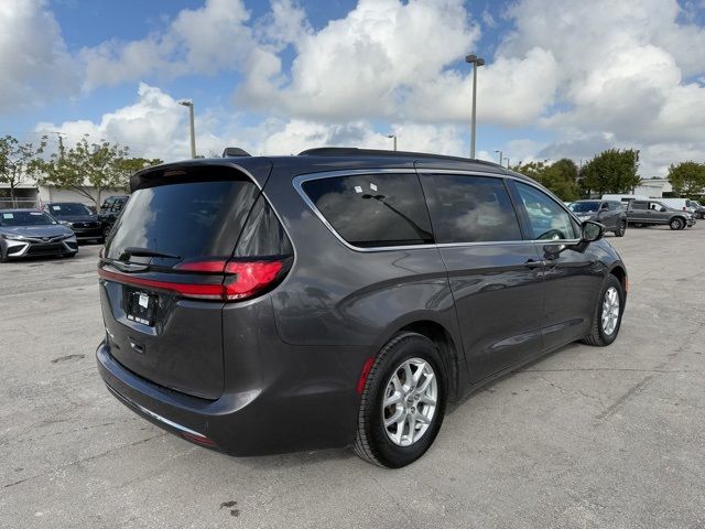 2022 Chrysler Pacifica Touring-L