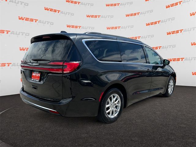 2022 Chrysler Pacifica Touring-L