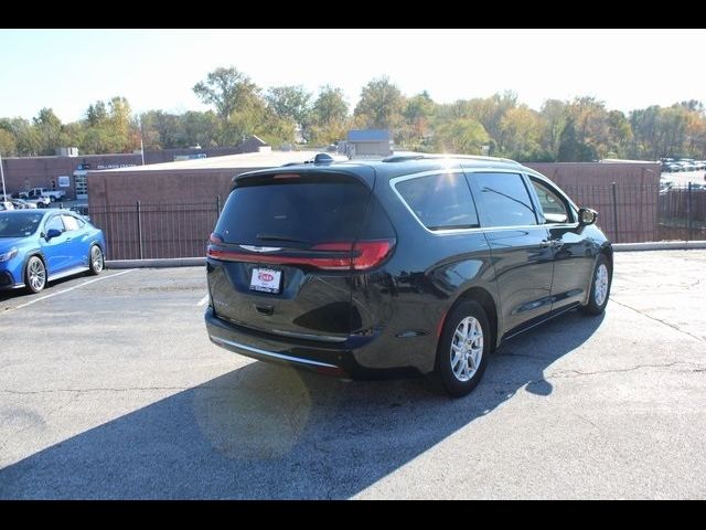 2022 Chrysler Pacifica Touring-L