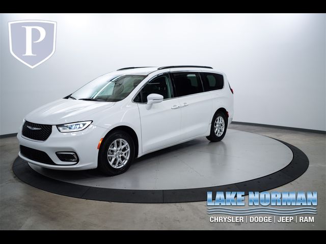 2022 Chrysler Pacifica Touring-L