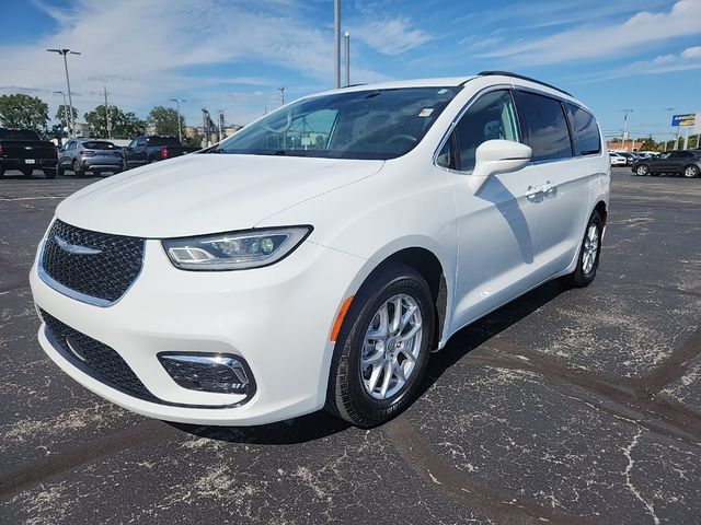 2022 Chrysler Pacifica Touring-L