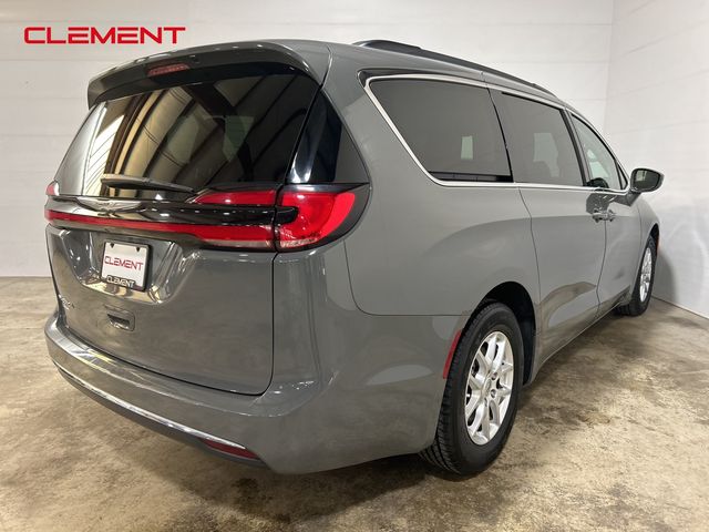 2022 Chrysler Pacifica Touring-L