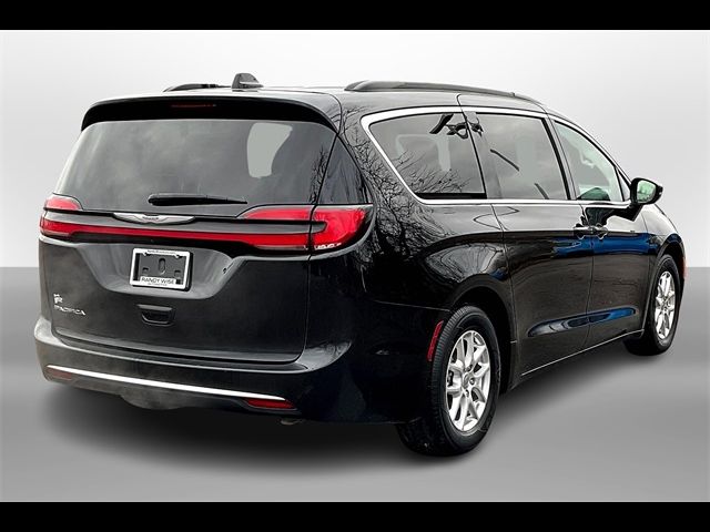 2022 Chrysler Pacifica Touring-L