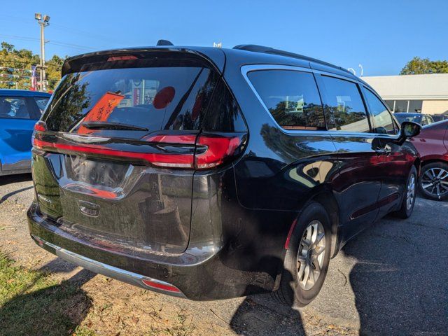 2022 Chrysler Pacifica Touring-L