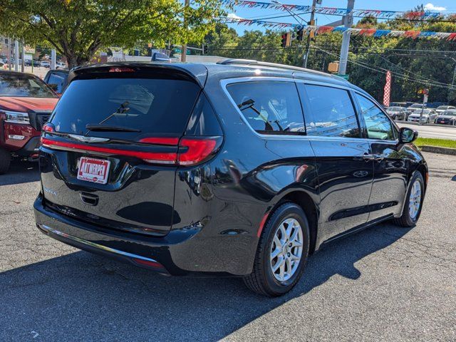 2022 Chrysler Pacifica Touring-L