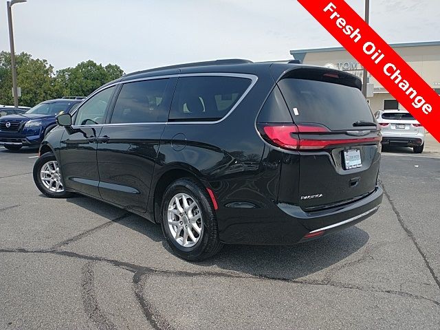 2022 Chrysler Pacifica Touring-L