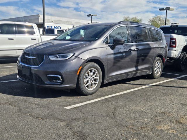 2022 Chrysler Pacifica Touring-L