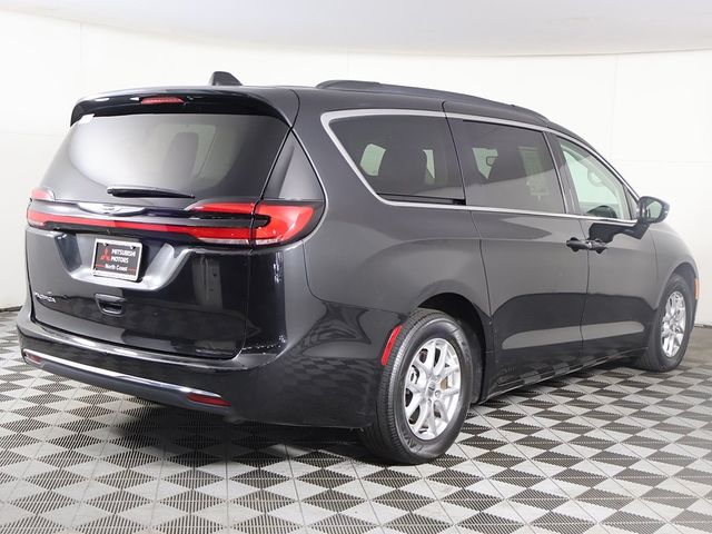 2022 Chrysler Pacifica Touring-L