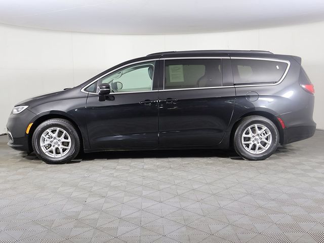 2022 Chrysler Pacifica Touring-L