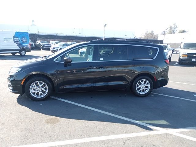 2022 Chrysler Pacifica Touring-L