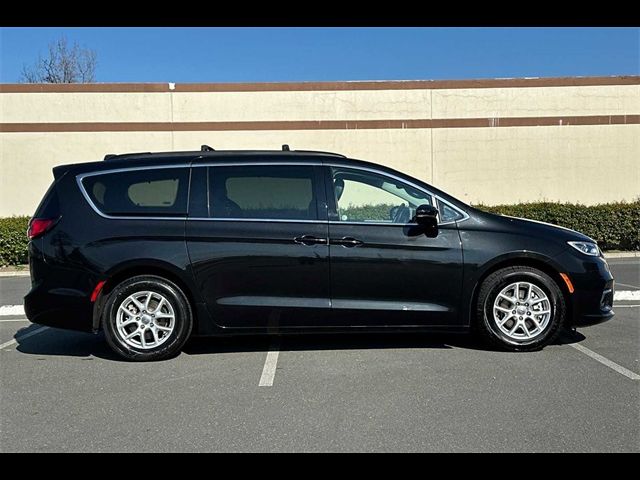 2022 Chrysler Pacifica Touring-L