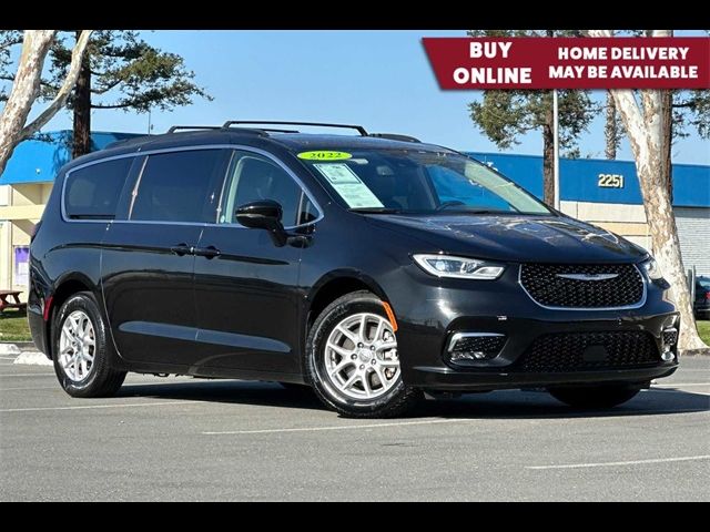 2022 Chrysler Pacifica Touring-L