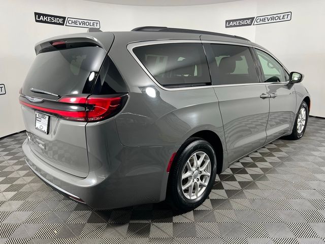 2022 Chrysler Pacifica Touring-L