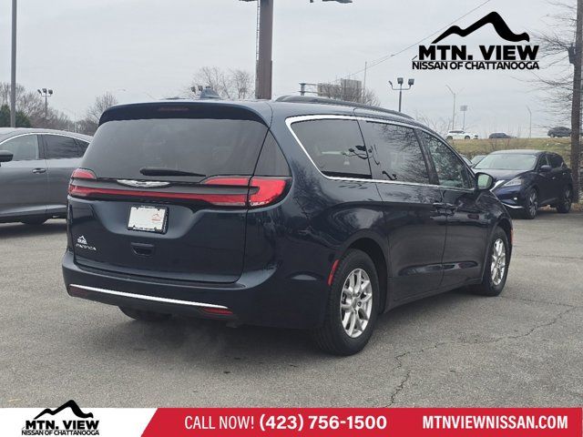 2022 Chrysler Pacifica Touring-L