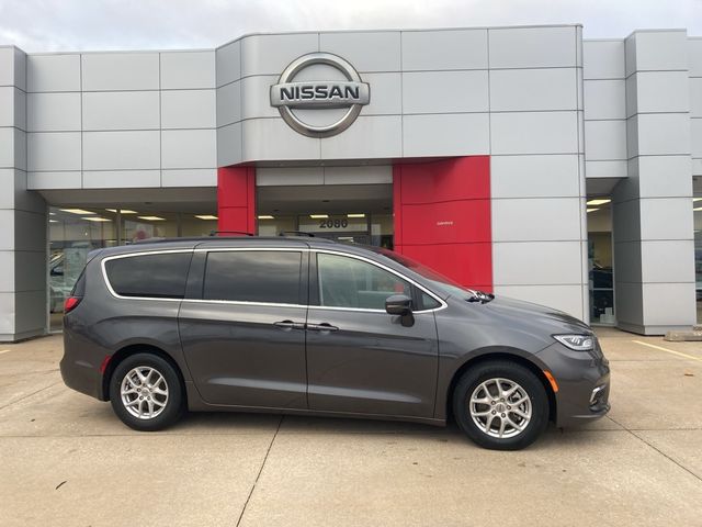 2022 Chrysler Pacifica Touring-L