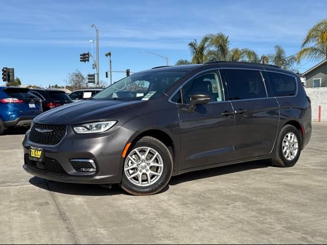 2022 Chrysler Pacifica Touring-L