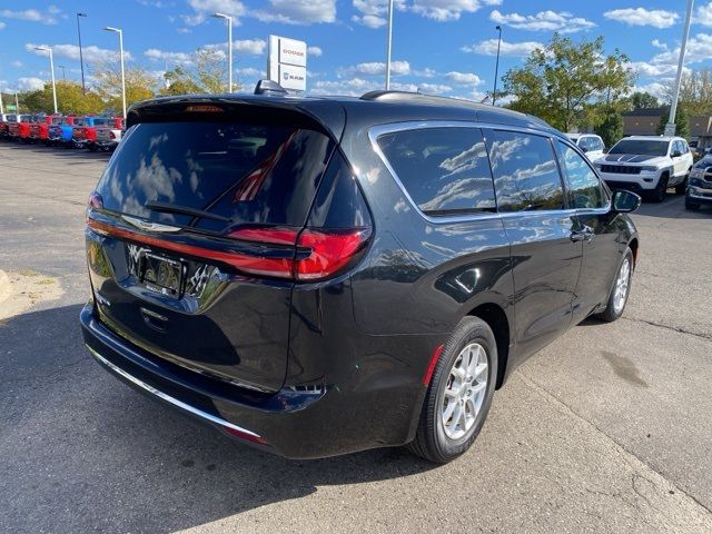 2022 Chrysler Pacifica Touring-L