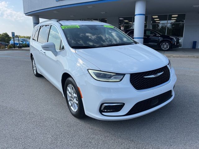 2022 Chrysler Pacifica Touring-L