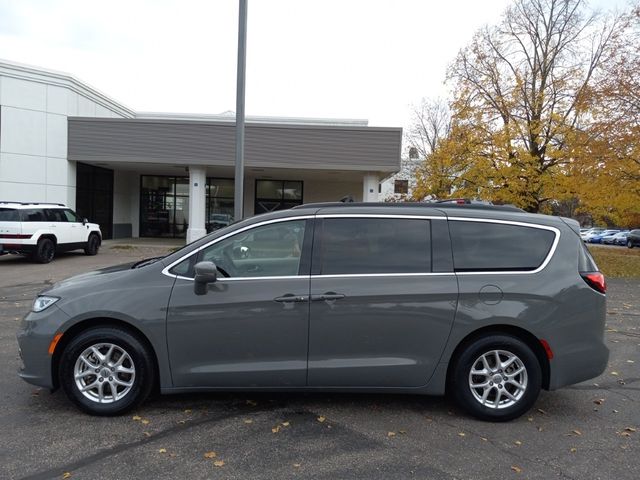 2022 Chrysler Pacifica Touring-L