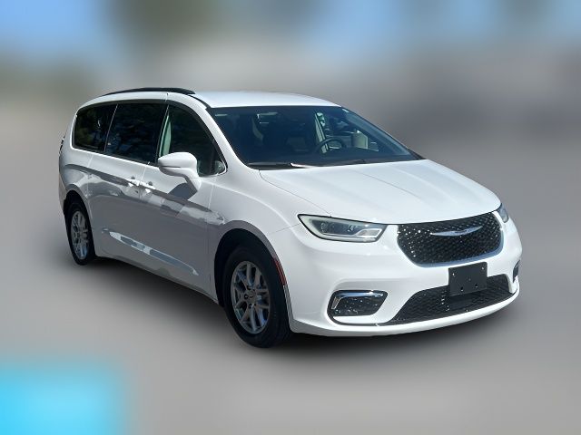 2022 Chrysler Pacifica Touring-L