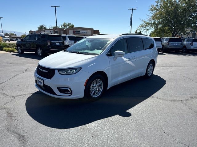 2022 Chrysler Pacifica Touring-L