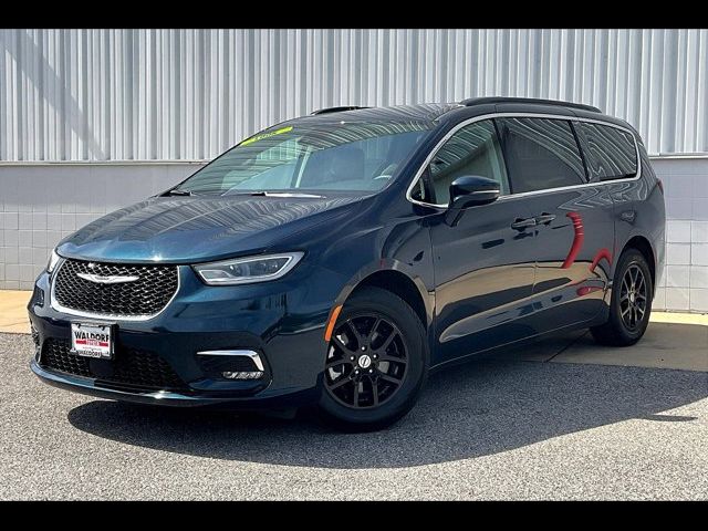 2022 Chrysler Pacifica Touring-L