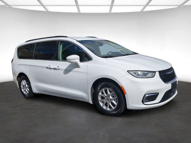 2022 Chrysler Pacifica Touring-L