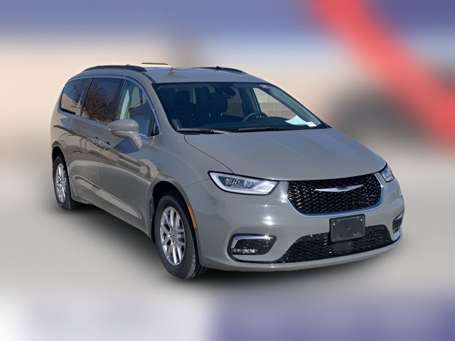 2022 Chrysler Pacifica Touring-L