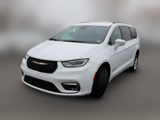 2022 Chrysler Pacifica Touring-L