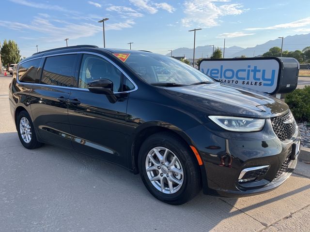 2022 Chrysler Pacifica Touring-L