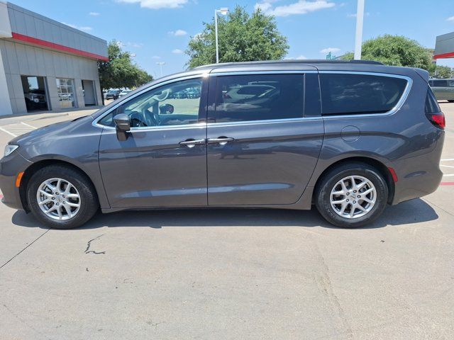 2022 Chrysler Pacifica Touring-L