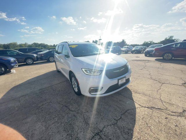 2022 Chrysler Pacifica Touring-L