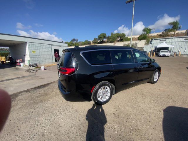 2022 Chrysler Pacifica Touring-L