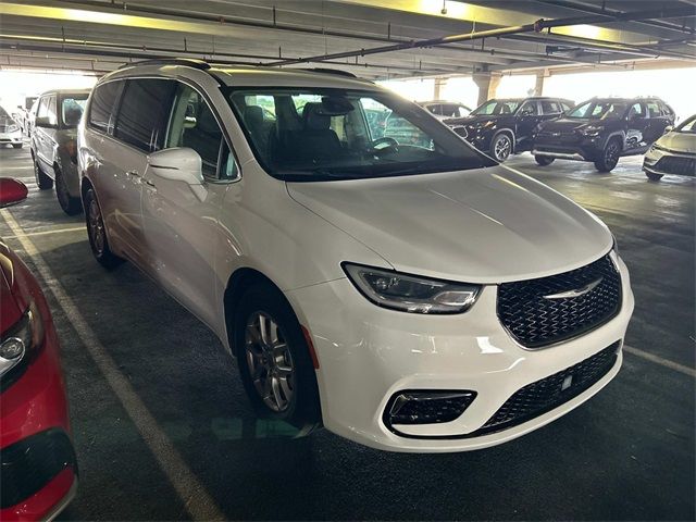 2022 Chrysler Pacifica Touring-L