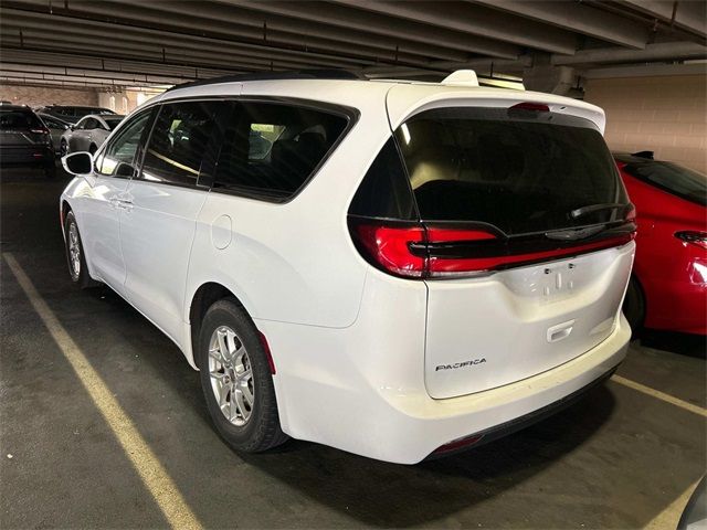 2022 Chrysler Pacifica Touring-L