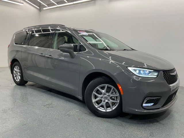 2022 Chrysler Pacifica Touring-L