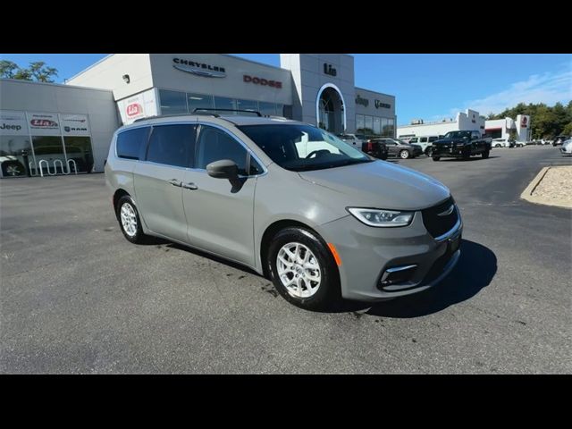 2022 Chrysler Pacifica Touring-L