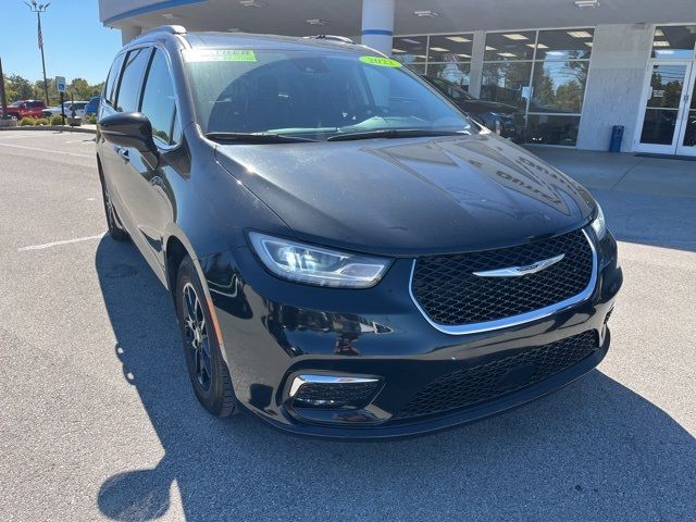 2022 Chrysler Pacifica Touring-L