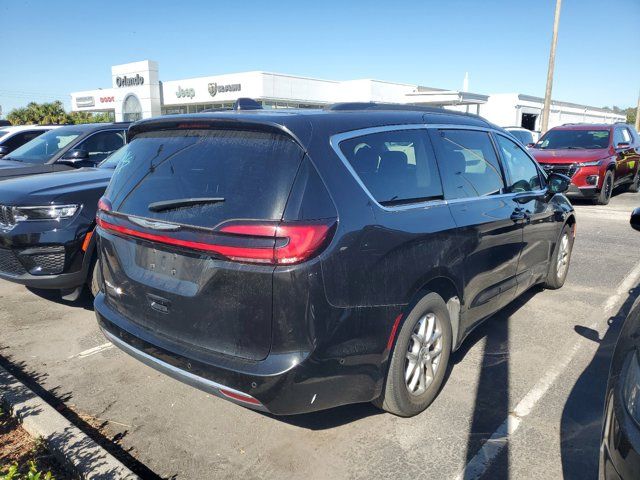 2022 Chrysler Pacifica Touring-L