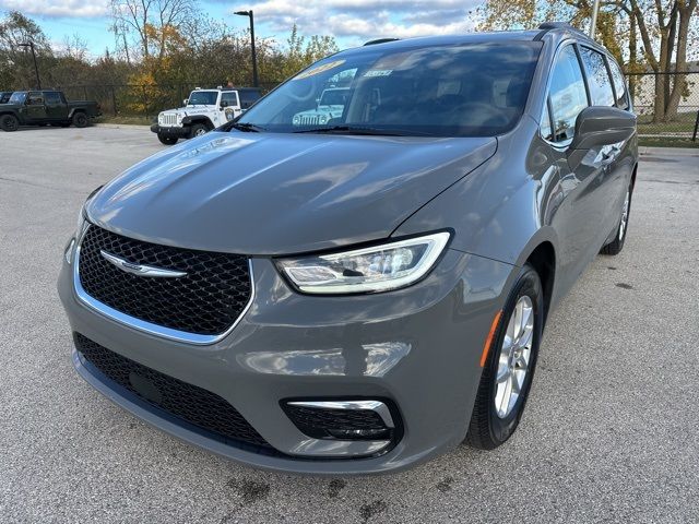 2022 Chrysler Pacifica Touring-L