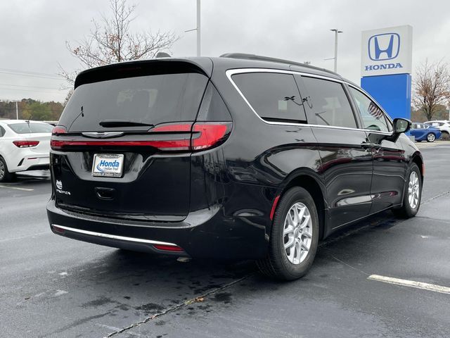 2022 Chrysler Pacifica Touring-L