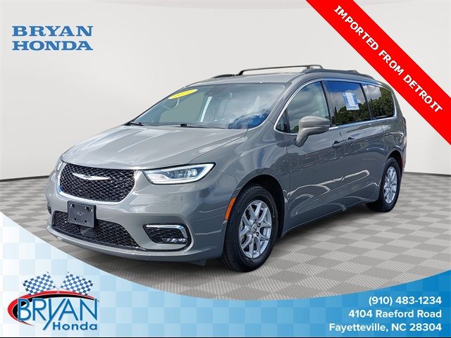 2022 Chrysler Pacifica Touring-L