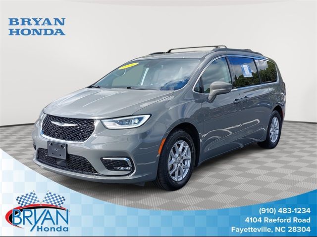 2022 Chrysler Pacifica Touring-L