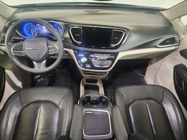 2022 Chrysler Pacifica Touring-L