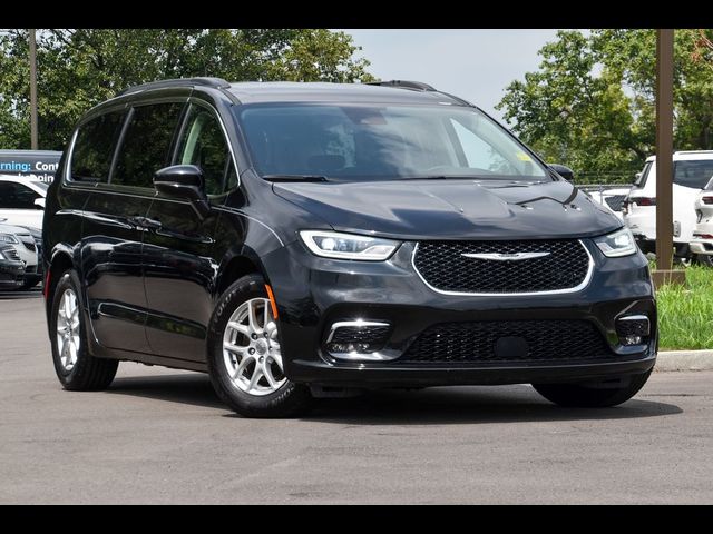 2022 Chrysler Pacifica Touring-L