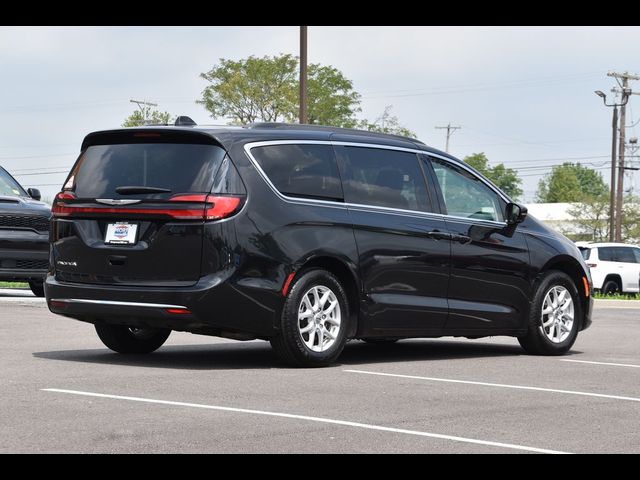 2022 Chrysler Pacifica Touring-L