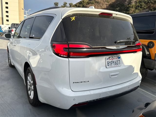 2022 Chrysler Pacifica Touring-L